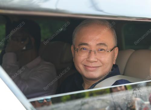 PERJUMPAAN PERDANA MENTERI DAN AHLI PARLIMEN