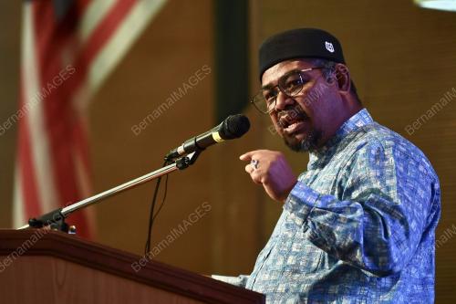 DATUK DR MOHD KHAIRUDDIN AMAN RAZALI