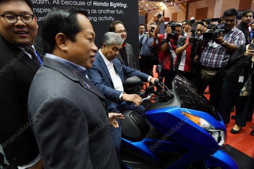 PTJ06_09112017_AUTOSHOW