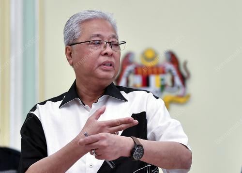 DATUK SERI ISMAIL SABRI YAAKOB