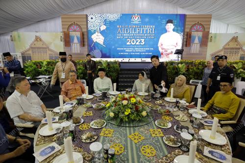 DATUK SERI FADILLAH YUSOF