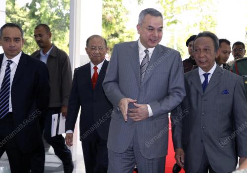 TUN DR. MAHATHIR MOHAMAD