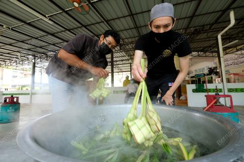 PERSIAPAN RAYA