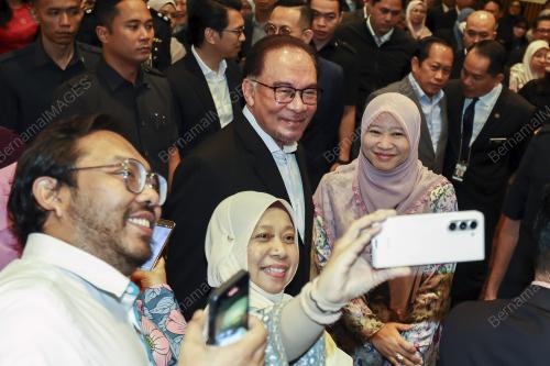 DATUK SERI ANWAR IBRAHIM