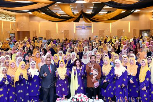DATUK SURIANI AHMAD