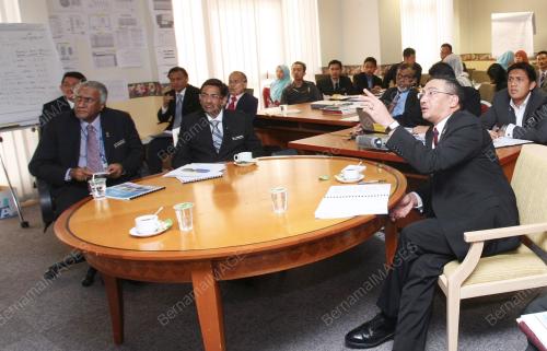MAKMAL PENGURUSAN WARGA ASING
