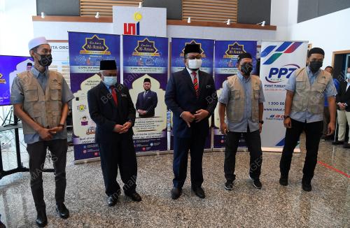 DATUK AHMAD MARZUK SHAARY