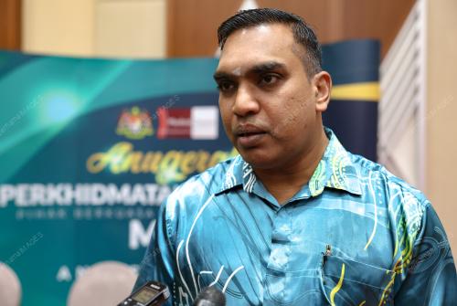 DR MURALITHARAN PARAMASUA