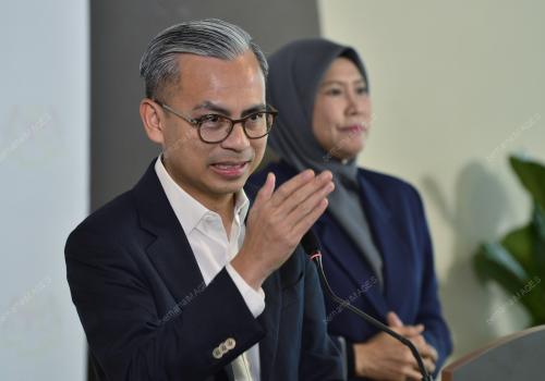 DATUK FAHMI FADZIL