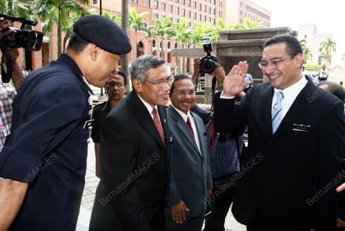 HISHAMUDDIN TUN HUSSEIN