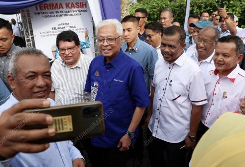 DATUK SERI ISMAIL SABRI YAAKOB