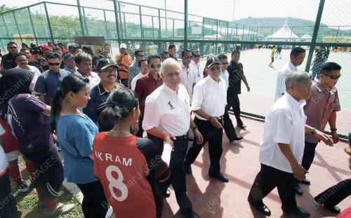 MOHD NAJIB TUN ABDUL RAZAK