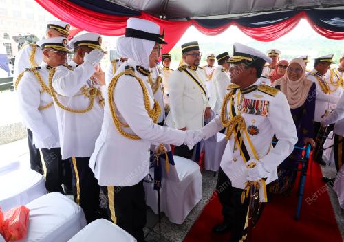 LAKSAMANA MARITIM DATUK MOHD ZUBIL MAT SOM