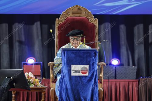 TUN AHMAD FUZI ABDUL RAZAK