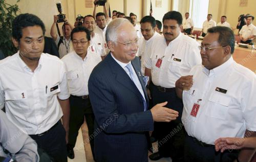 MOHD NAJIB TUN ABDUL RAZAK