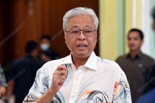 DATUK SERI ISMAIL SABRI YAAKOB