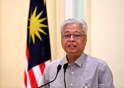 DATUK SERI ISMAIL SABRI YAAKOB