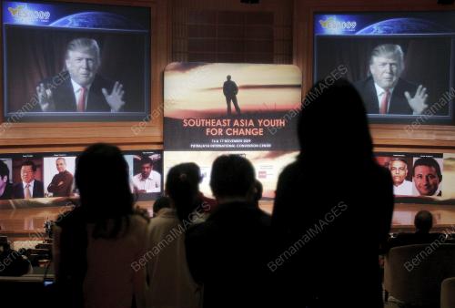 DONALD TRUMP