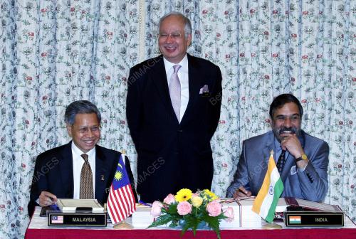 PTJ06_18022011_PM-INDIA