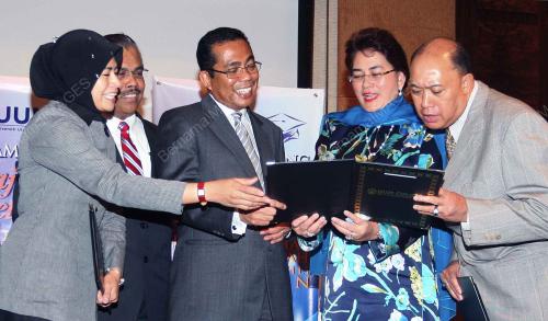 DATUK SERI MOHAMED KHALED NORDIN