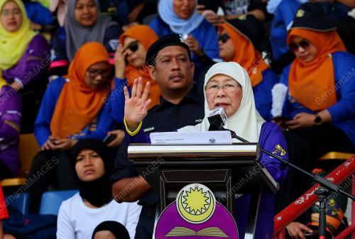 DATUK SERI DR WAN AZIZAH WAN ISMAIL