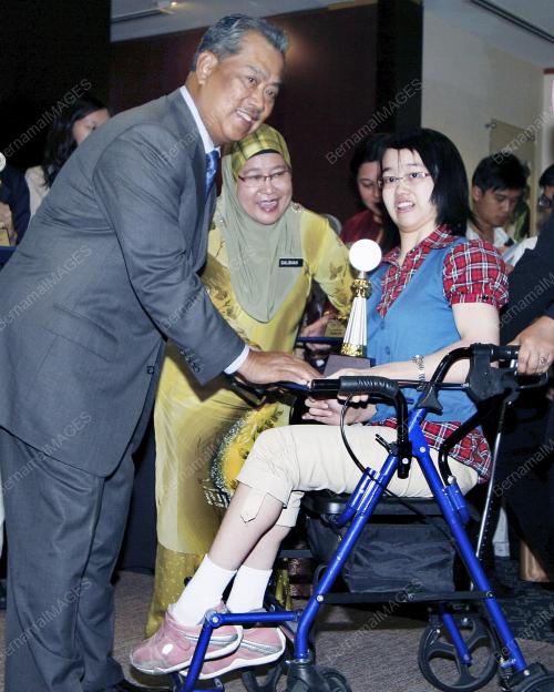 MUHYIDDIN YASSIN