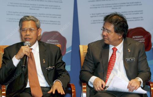 DATUK SERI MUSTAPA MOHAMED