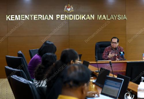 DR MOHD AZAM AHMAD