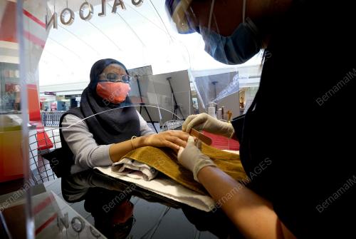 TINJAUAN SALON KECANTIKAN