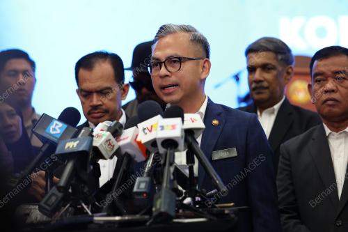 FAHMI FADZIL