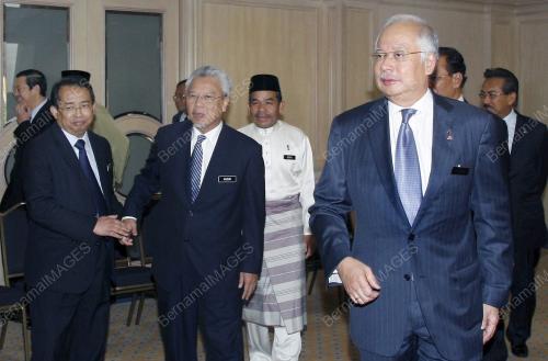 NAJIB TUN RAZAK