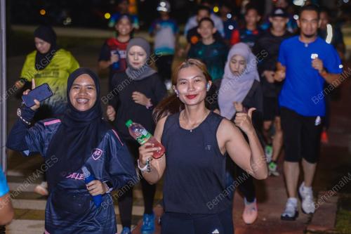 LUKISAN MALAM