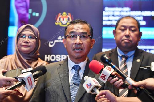 DATUK DR NOOR AZMI GHAZALI