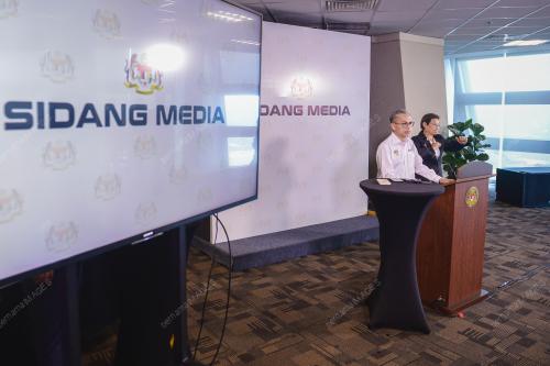 DATUK FAHMI FADZIL