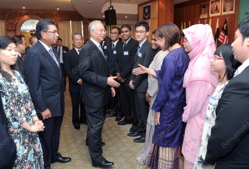 DATUK SERI NAJIB TUN RAZAK
