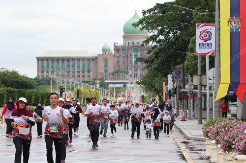 LARIAN ASEAN TREK KEWANGAN@MOF