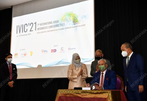 TAN SRI ANNUAR MUSA