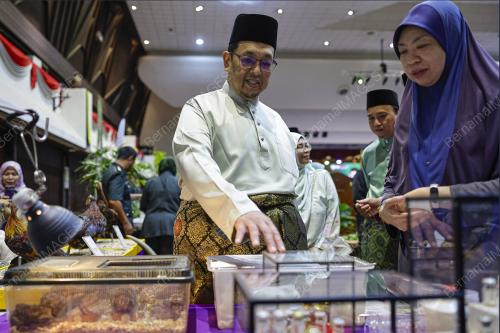 DATUK PROF DR AHMAD FARHAN MOHD SADULLAH
