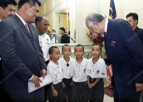 MOHD NAJIB TUN ABDUL RAZAK