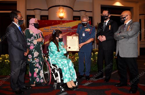 DATUK SERI MOHAMMAD HAMDAN WAHID