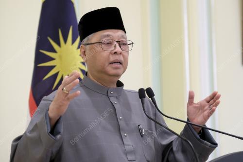 DATUK SERI ISMAIL SABRI YAAKOB