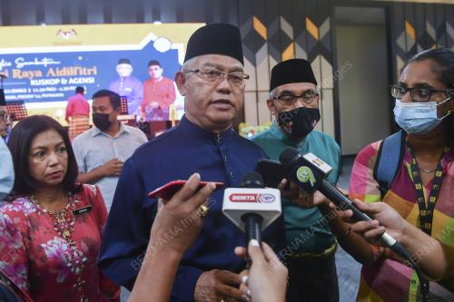 TAN SRI NOH OMAR
