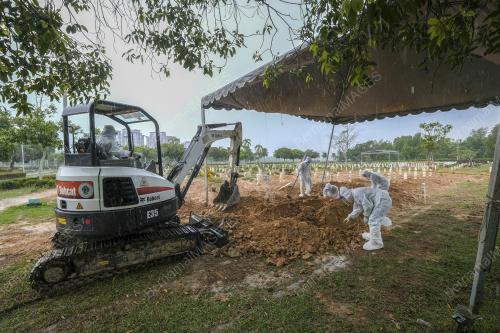 PENGGALI KUBUR URUS PENGKEBUMIAN JENAZAH COVID-19