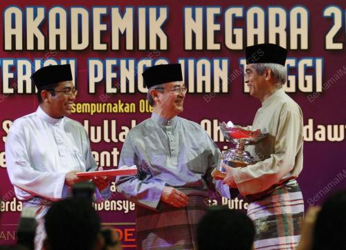ABDULLAH AHMAD BADAWI