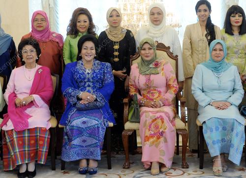 TUANKU NUR ZAHIRAH