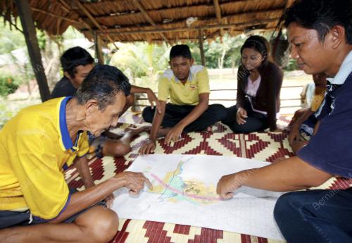 PAMPASAN TANAH ADAT