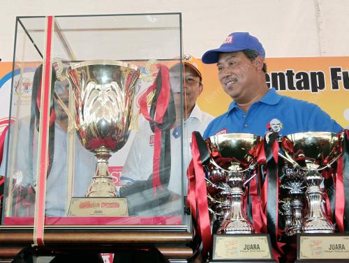 TAN SRI MUHYIDDIN MOHD YASSIN