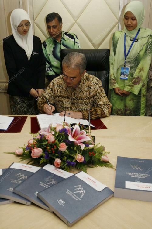 ABDULLAH AHMAD BADAWI