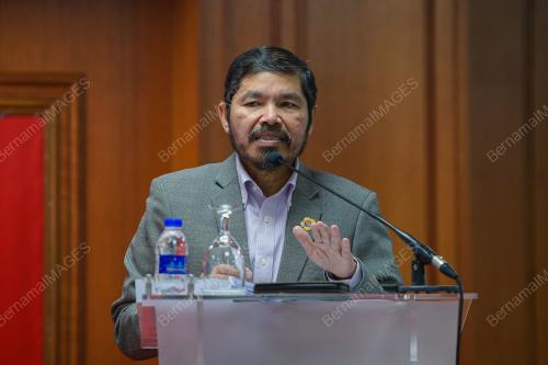 DATUK SERI DR MOHD UZIR MAHIDIN