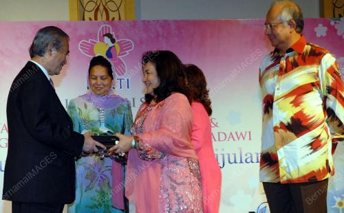 MOHD NAJIB TUN RAZAK
